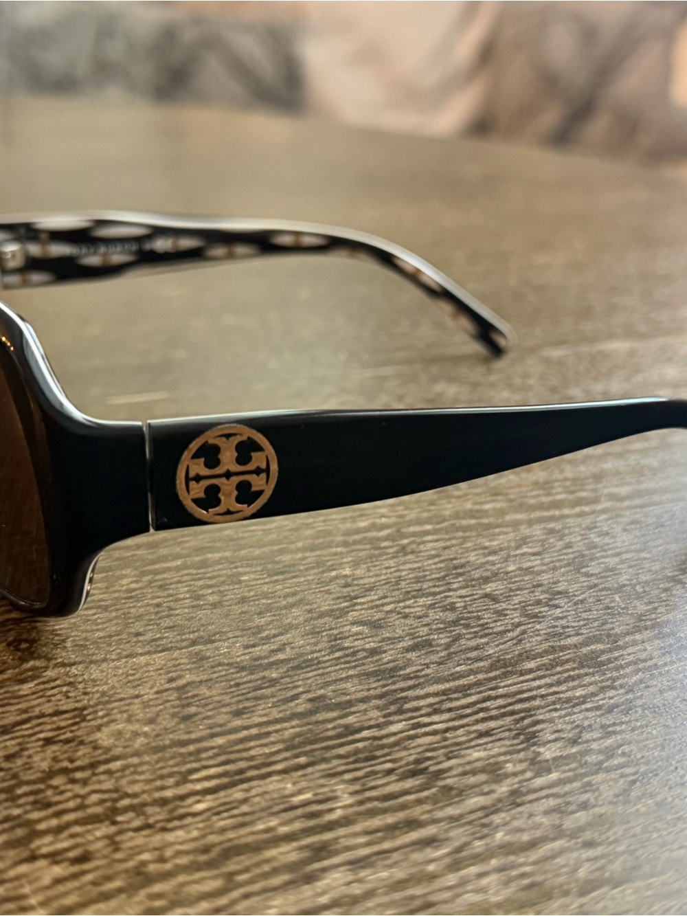 Tory Burch Women's Black Oval Sunglasses - Picture 2 of 6